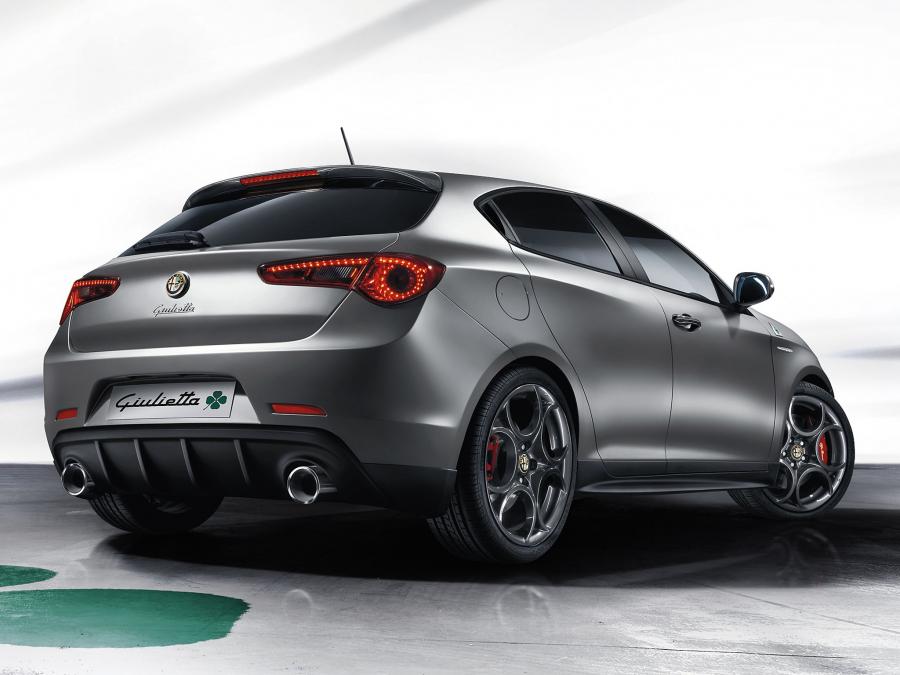  Alfa Romeo Giulietta Quadrifoglio Verde Launch Edition (940) 2014 года  (фото 9 из 17)